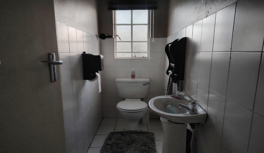 3 Bedroom Property for Sale in Kiepersol Free State
